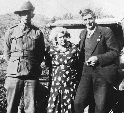 /images/pagrangeo.jpg My grandfather George Albert Gribble (right).